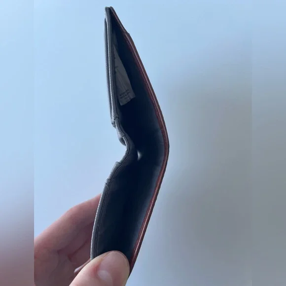 Fossil Small Wallet - Picture 5 of 9